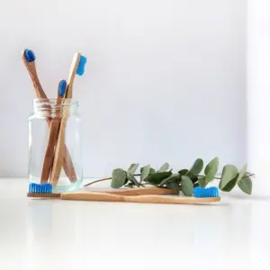toothbrushes with blue bristles