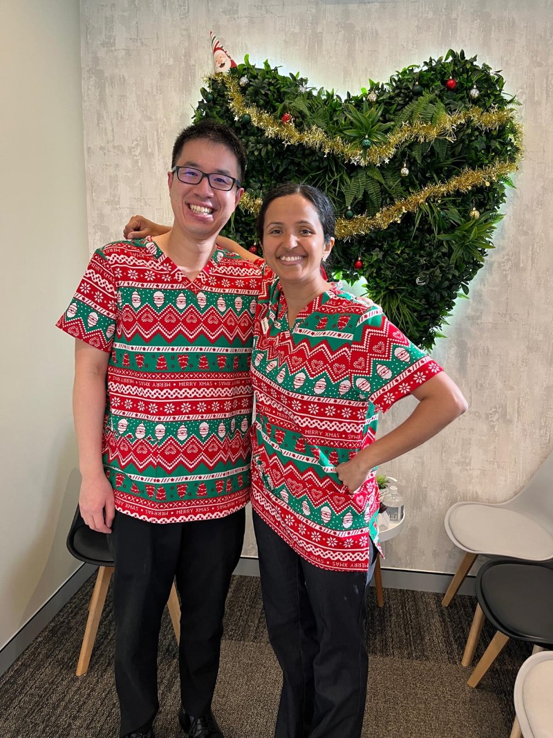 🎅✨ Round Two: Festive Fashion Face-Off! 🎄🦷